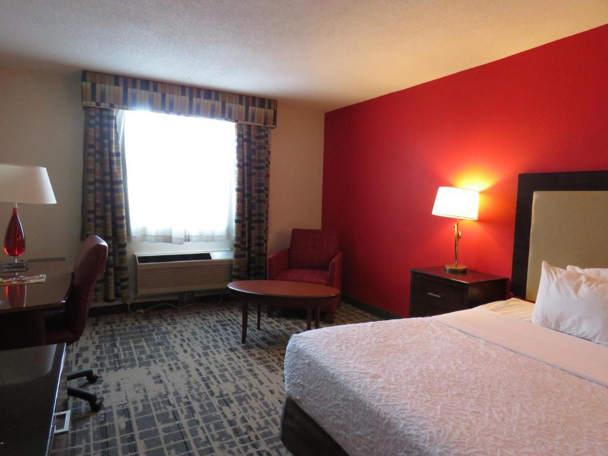 American Inn & Suites Ferndale Esterno foto