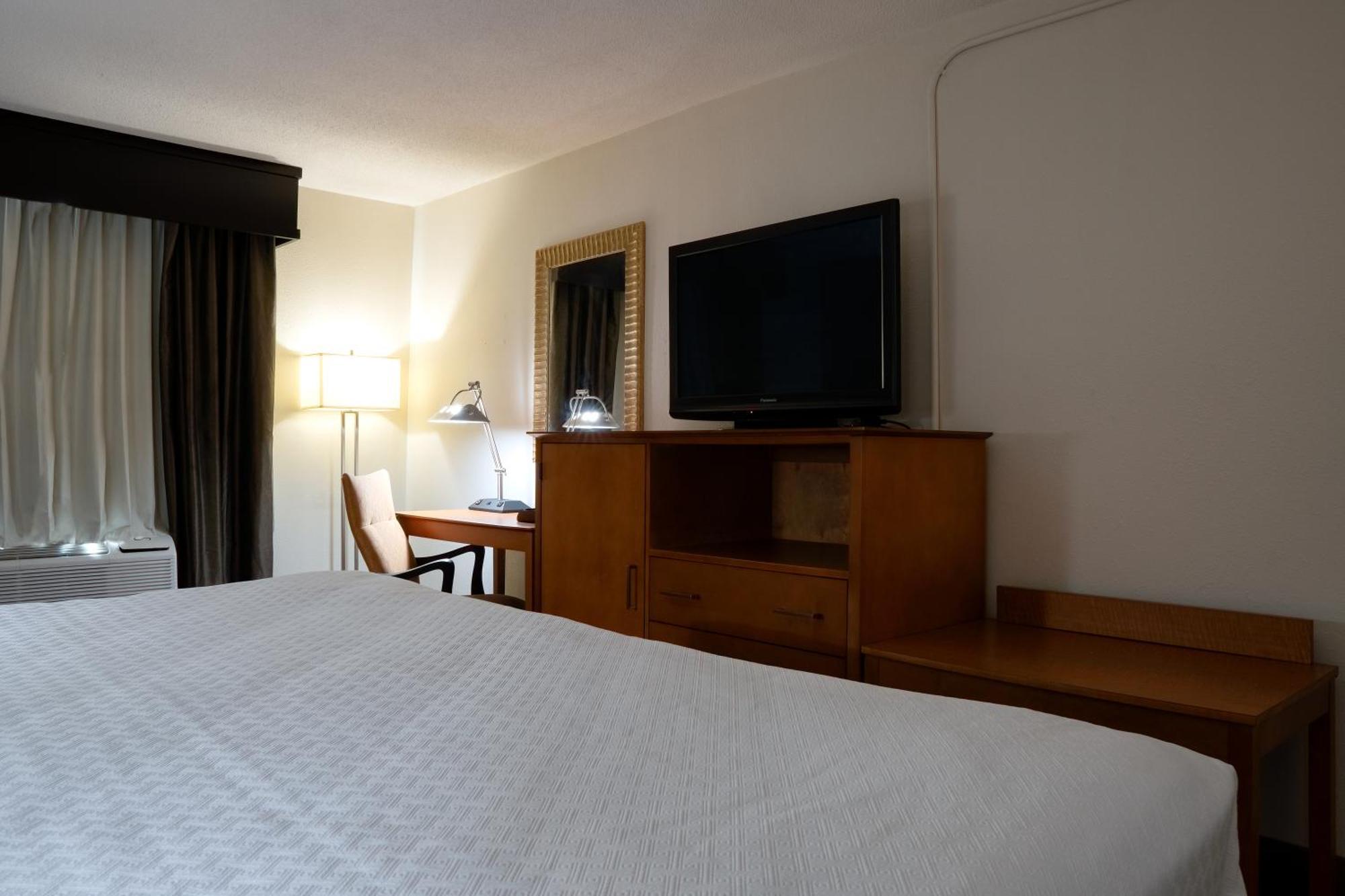 American Inn & Suites Ferndale Esterno foto